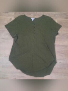 Time and Tru Olive Green Short Sleeve Henley Top
